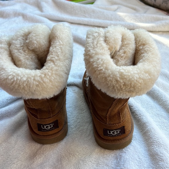 Kids Ugg khaki k sophy boots size 3 - Picture 2 of 8